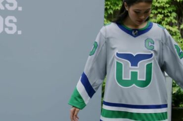 REMIXÉ À LA PERFECTION

@adidashockey a apporté le avec ces jers #ReverseRetro ...
