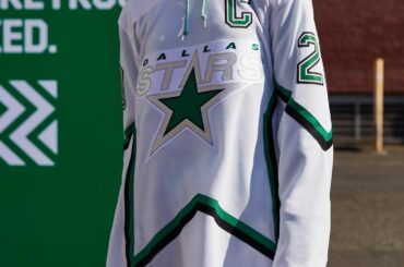 Party Like It's 1999 #ReverseRetro par @adidashockey ...