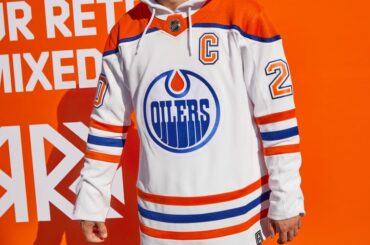Respectez l'égouttement (d'huile) des @edmontonoilers.

#ReverseRetro @adidashockey ...