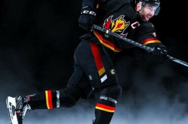 Le kit complet @nhlflames #ReverseRetro est, eh bien,!

Achetez maintenant Adidas.com/hockey ...