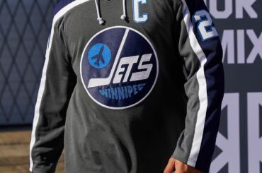 Préparez-vous au décollage @NHLJets

Achetez #ReverseRetro par @adidashockey maintenant Adidas ....