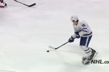 Dépouillé par Mitch Marner (@ marner_93), sauté par @austonmatthews.

: @sportsnet
: ...