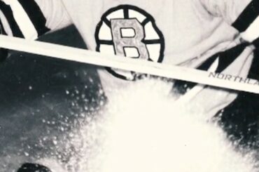 Willie O'Ree se joint à @ansoncarter pour discuter du moment où il a mis le pied sur la glace en tant que ...