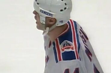 Game 7, 1994 Finale #StanleyCup, quel souvenir.

Joyeux anniversaire à l'un des ...