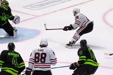 Jeu.  Plus de.  Alex DeBrincat (@ brinksy97) scelle l'accord en OT pour le @nhlblackh ...