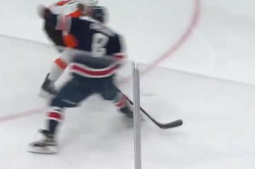 Claaaaaaaassic Ovi!  C'est irréel.  : @nhlonnbcsports ...