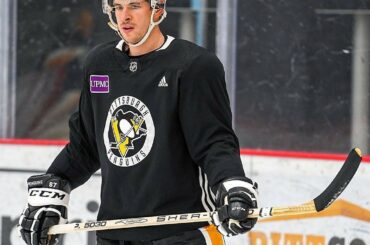 Plus ou moins de 60 points par saison pour Sidney Crosby avec un bâton en bois?  (@ pingouins ...