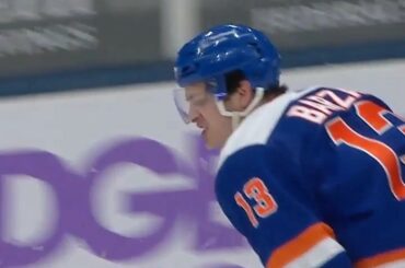 Mat Barzal (@ barzal97) ADORE marquer des buts ...