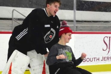 Le hockey signifie tout pour Carter Hart et il espère que tout le monde pourra avoir la chance de ...