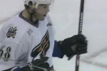 @ jj68jaromirjagr a BEAUCOUP de points forts de ce calibre.  Un très joyeux anniversaire à ...