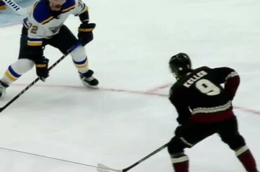Le blocage est cassé.  @ claytonkeller19 ouvre le score pour les @arizonacoyotes ....