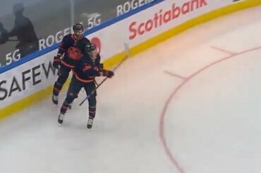 Marquez un autre jalon pour Connor McDavid (@ mcdavid97).  C'est le point de carrière ...