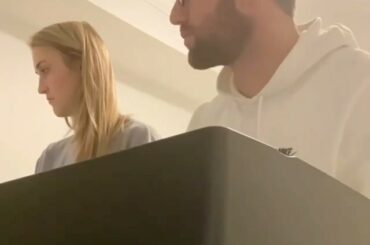 À notre avis, @tomwilson est le meilleur pianiste de la Ligue.  (@taylor_p ...