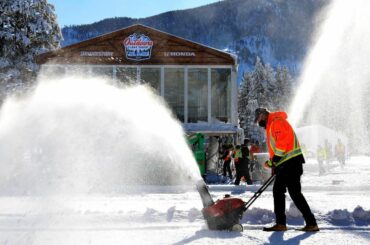 Le week-end ne peut pas venir assez tôt!  #NHLOutdoors au lac Tahoe les 20 et 21 février ...