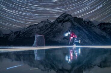 Night Moves #NHLOutdoors commence AUJOURD'HUI à 3 HE sur @NHLonNBCSports et @Sportsne ...