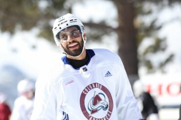 Le compte à rebours est lancé!  #NHLOutdoors @vegasgoldenknights contre @coloradoavalanche o ...