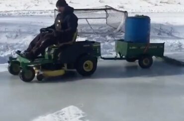 Tractor Time #NHLOutdoors commence samedi à 3 HE sur @NHLonNBCSports et @Spor ...