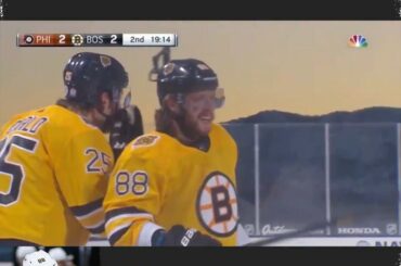 1) @davidpastrnak va sur l'étagère supérieure 2) @_eliaspettersson à travers les jambes 3) Le ...