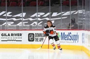 Ce soir c'est le soir!  @trevorzegras est pour les @anaheimducks ....