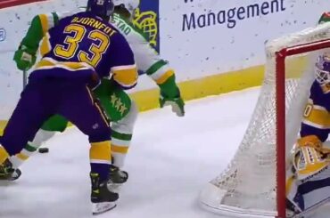 La bonté que Nick Bjugstad (@nbjugstad) passe était quelque chose ...