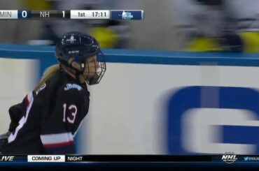 Brianna Decker (@ bdecker1814) obtient le décompte d'ouverture à @thegarden: @nhlnetwor ...