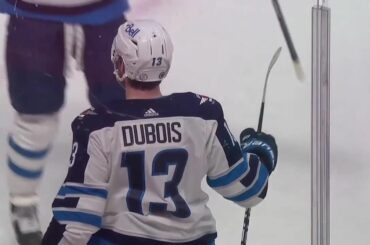 Pierre-Luc Dubois (@ duber18) le fait en OT pour les @nhljets! ...