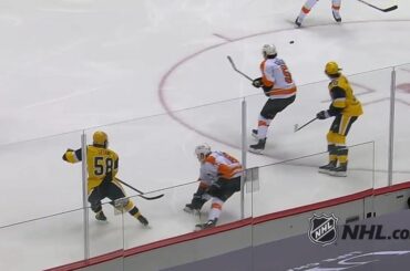 Trois buts en 71 secondes ... ouais, les @penguins ont pris un bon départ.  ...