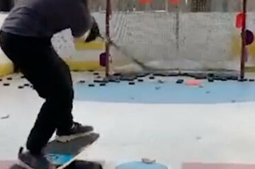 Équilibre + précision = #NHLFanSkills (@littlemagicmankaden) ...