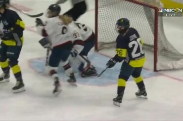 Peep qui passe de @savannah_harmon à @ kendallcoyne26.  : @nhlonnbcsports ...