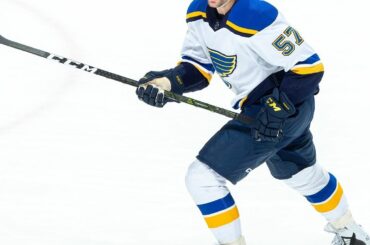 ALERTE LASER!  David Perron (@ dp_57) a absolument déchiré ça ...