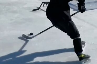 Ces enfants mettent sur une CLINIQUE.  #NHLFanSkills (@ gss.hockey) ...
