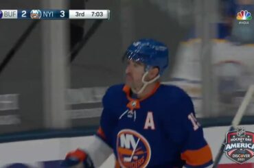 Super soyeux Cal Clutterbuck fonctionne ici.  : @nhlonnbcsports #HDIA ...