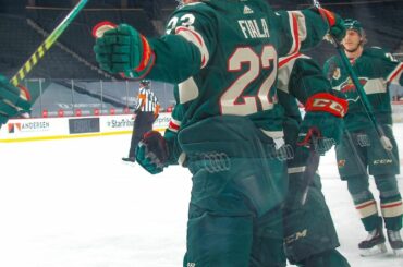 Peu de shimmy de @ kevinfiala22 ici ....
