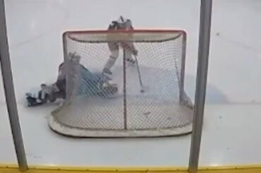 Allez-y, Mikayla.  #NHLFanSkills (@ mikayla_barnes94) ...