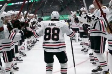 N'obtient pas beaucoup mieux qu'une garde d'honneur pour votre 1 000e match.  (@nhlblac ...