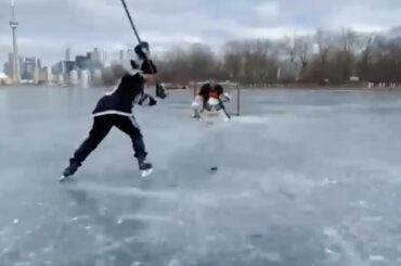 Pavel l'a encore fait.  #NHLFanSkills (@joncurow, @heybarber) ...