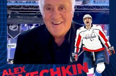 Un message spécial de Phil Esposito félicitant Alex Ovechkin pour un autre mil ...
