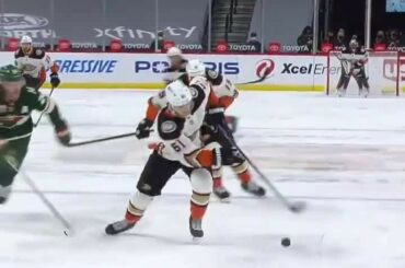 Troy Terry (@ tterry19) apporte toujours les mouvements ...