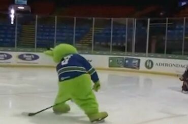 JEESH, Audie.  #NHLFanSkills (@uticacomets) ...