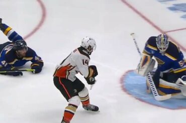 Mon oh mon @adamhenrique a des mitaines douces ....