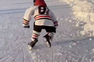 Everett, 5 ans, vient pour le titre de patineur le plus rapide.  #NHLFanSkills (@h ...