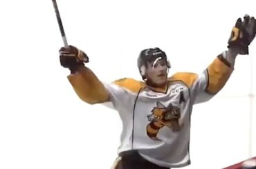 Regardez @jakobchychrun grandir sous vos yeux.  (@arizonacoyotes) ...
