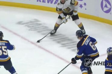 Heck d'un tir en banque de @jonmarchessault ici.  ...