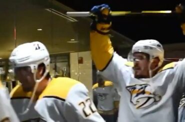 "Vous regardez Viking Quest?"  (@predsnhl) ...