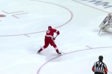Bar down beauty pour la première de @ jakubvrana avec les @detroitredwings ....