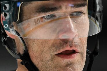 Lundi, Patrick Marleau dépassera Gordie Howe pour devenir le joueur de tous les temps de la LNH ...