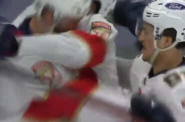 Mon Dieu, Jonathan Huberdeau (@ jonnyhuby11) ... ...