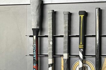 Notez le travail de bande de Mark Stone (@thetylerkasch) ...
