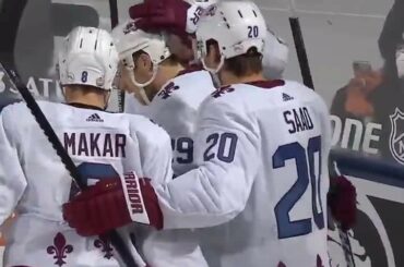 Il était d'abord ici, maintenant il est là.  Typique de Nathan MacKinnon (@ mackinnon29) t ...