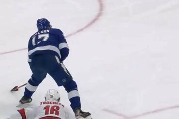 Alex Killorn (@ akilorn17) a appelé la beauté du revers ...